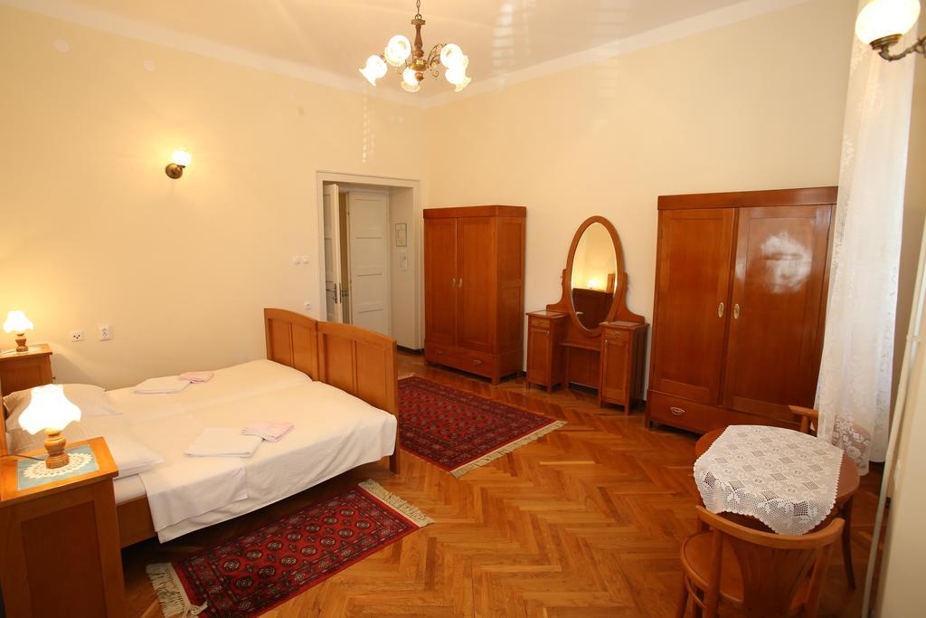 Apartment & Rooms Three Angels باشْكا الغرفة الصورة